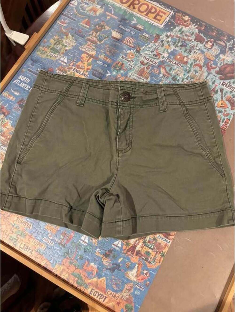 Faded Glory women’s 10 Olive Green Stretch Shorts
